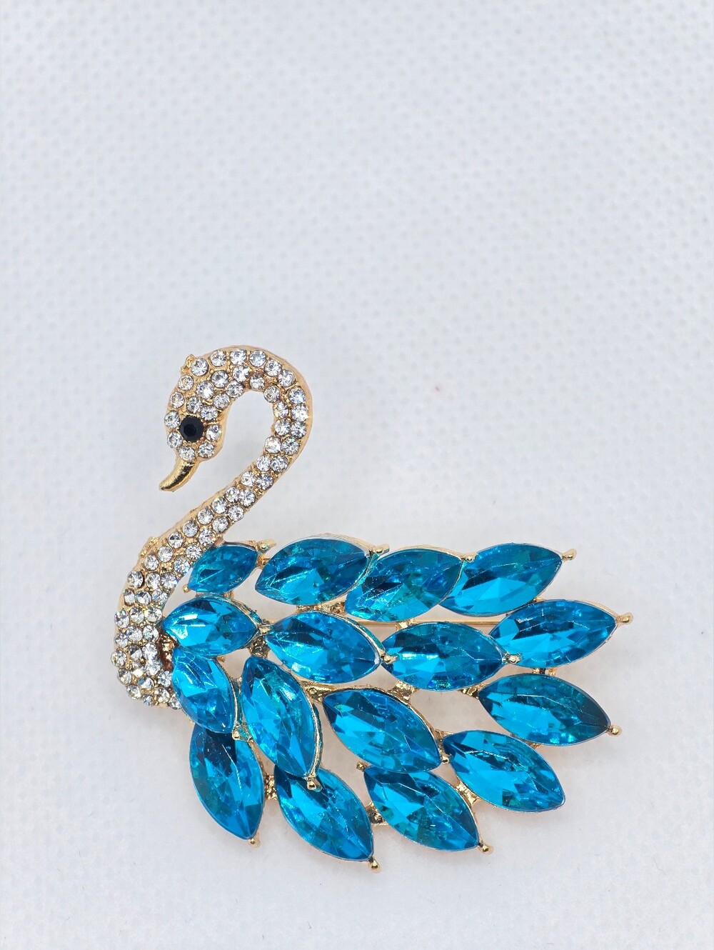 Sparkling Blue Crystal Swan Brooch Pin